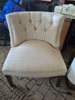 Set of duchess chairs