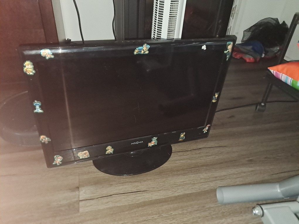TV With Remote $20