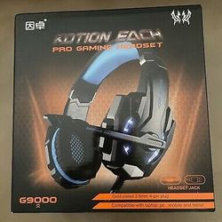 The USB interface is only for power supply to the LED lights on the ear cups.