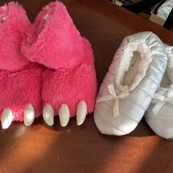 Girls Slippers Size 11/12