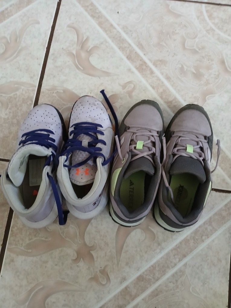 Tennis Shoes