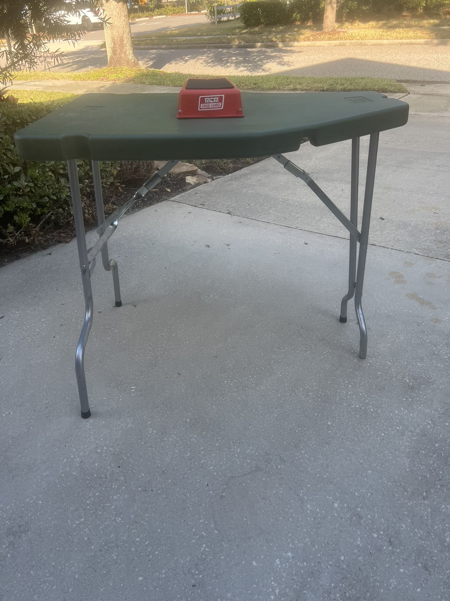 Gun Shooting Table 