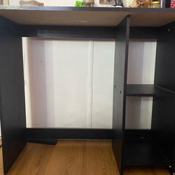 Black Desk