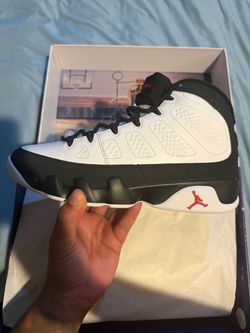 Air Jordan 9 Retro (space jam)