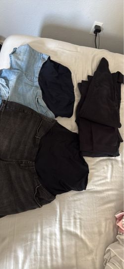Maternity shorts and leggings
