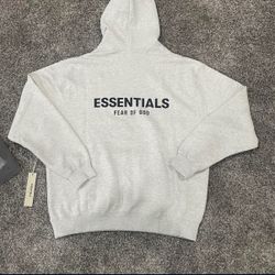 🔥 FEAR OF GOD ESSENTIALS HOODIE – LIGHT OATMEAL – SIZE S (NEW)