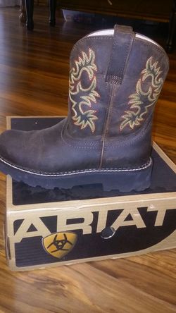 Womens ariat fatbaby boots SIZE 8