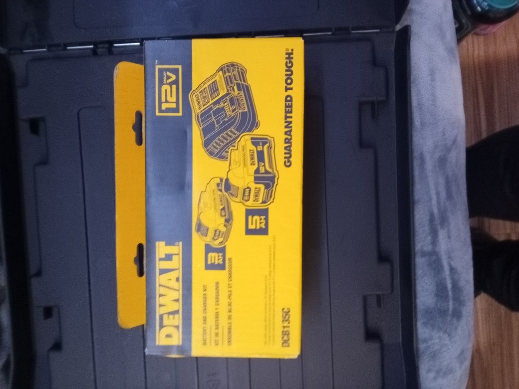 DeWalt 12v 5ah And 3ah With Charger Kit