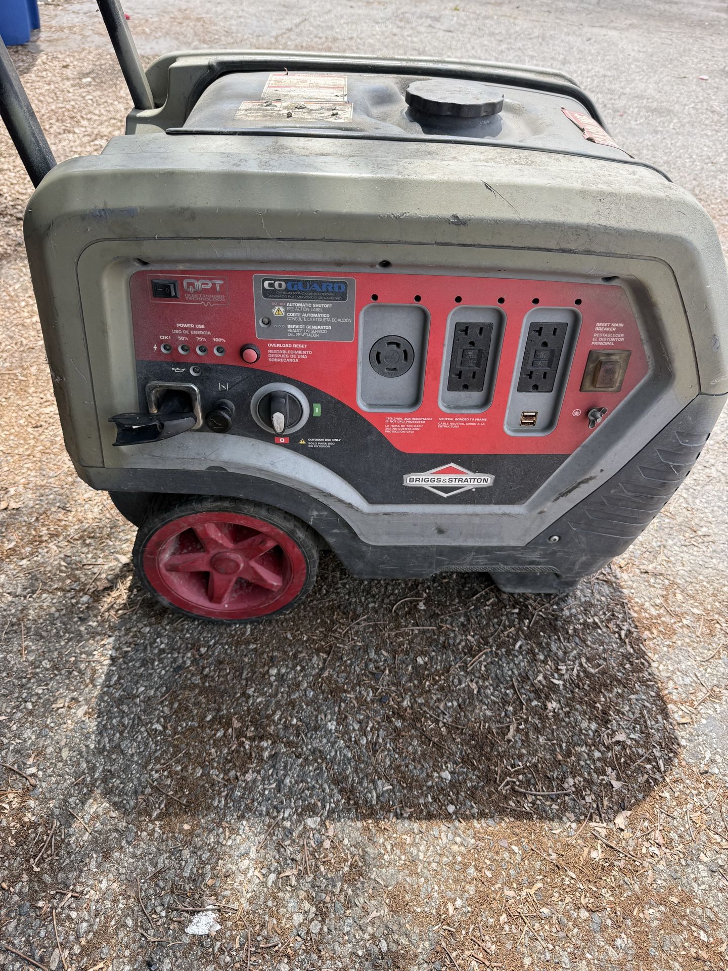 Generator Q6500 QuietPower 6,500-Watt Recoil Start Gasoline