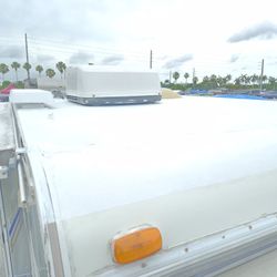 Eighteen foot starcraft camper