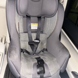 Nuna RAVA™ Flame Retardant-Free Convertible Car Seat