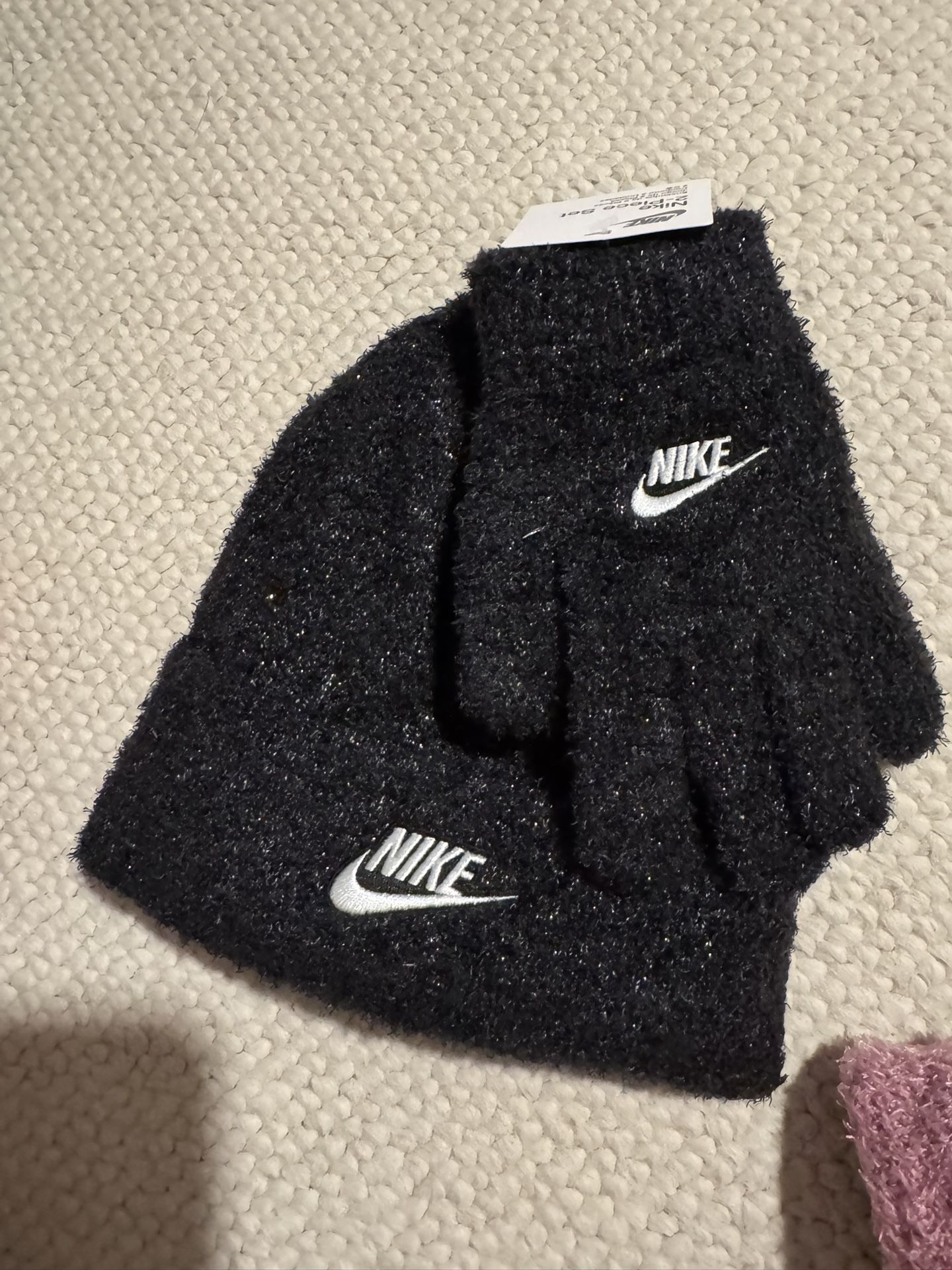 Nike Black Two Piece Hat And glove Set