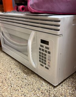 Black + Decker Microwave