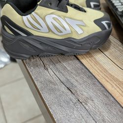 Infant Yeezys 700 size 5k