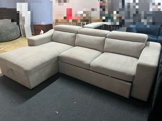 Roxana Fabric Sleeper Sofa with Storage Chaise，$680