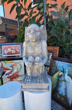 Vintage Fiber Glass Garden Gargoyle Statue – Stone Look)
