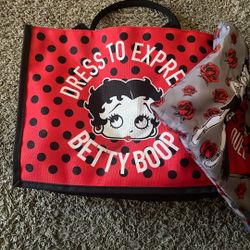 Tote With Pouch 