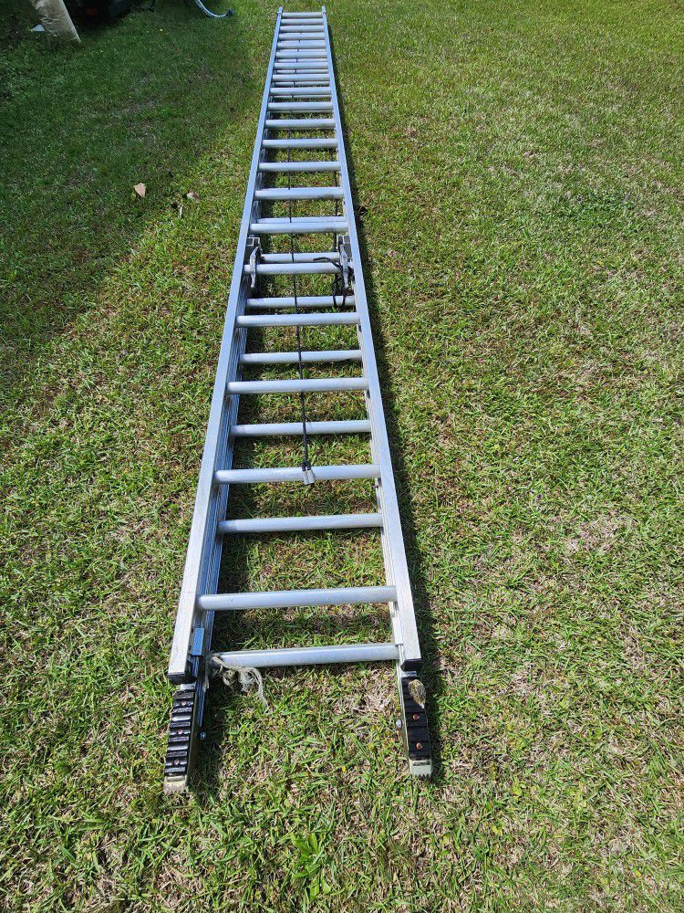 40 Foot Aluminum Ladder