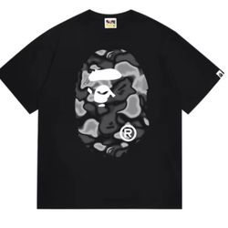 Bape T-shirt  Camo Face. Size Large