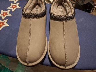 Uggs  sz 9