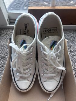 Converse Women’s Size 8