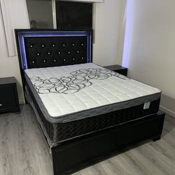 Queen bed frame with led lights/ Mattress Included.       Cama Queen con Luz led Colchon Incluido 