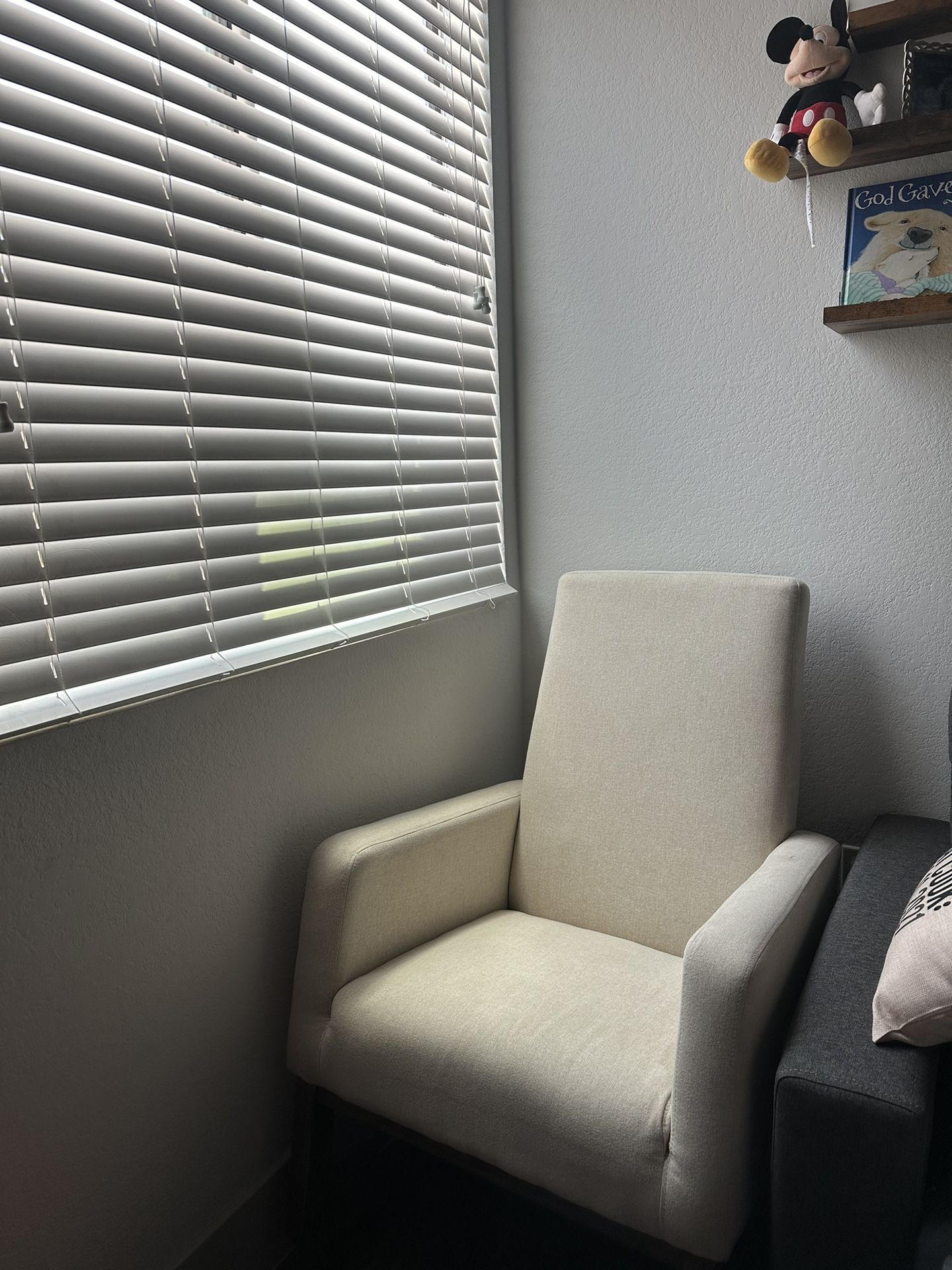 Massage Nursery/room Chair 