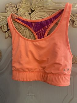 9 Champion Reversible Women's Sports Bra offers comfortable fit that holds  small for Sale in Philadelphia, PA - OfferUp