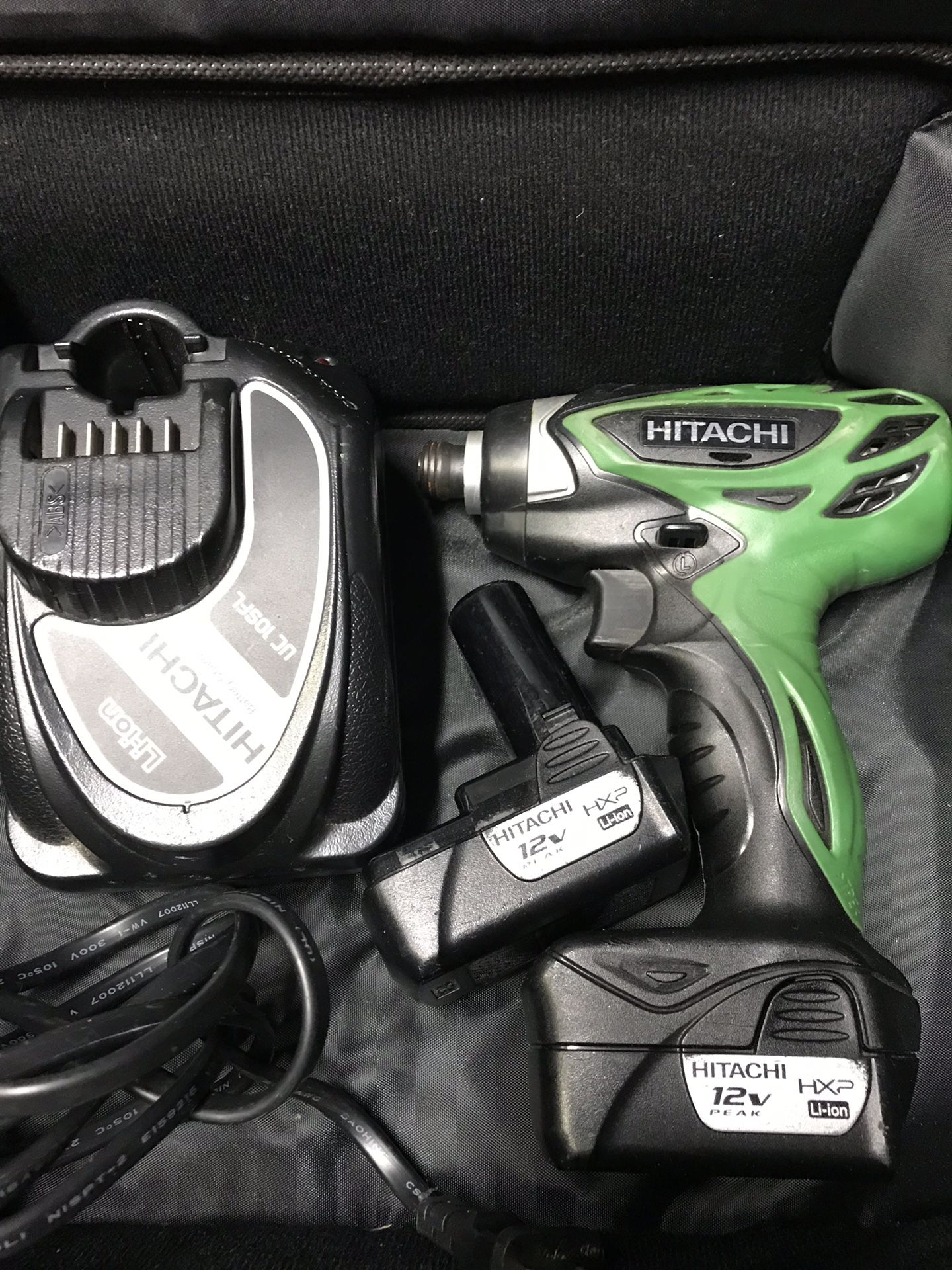 Hitachi 12 v Impact driver, 2 batteries and charger.