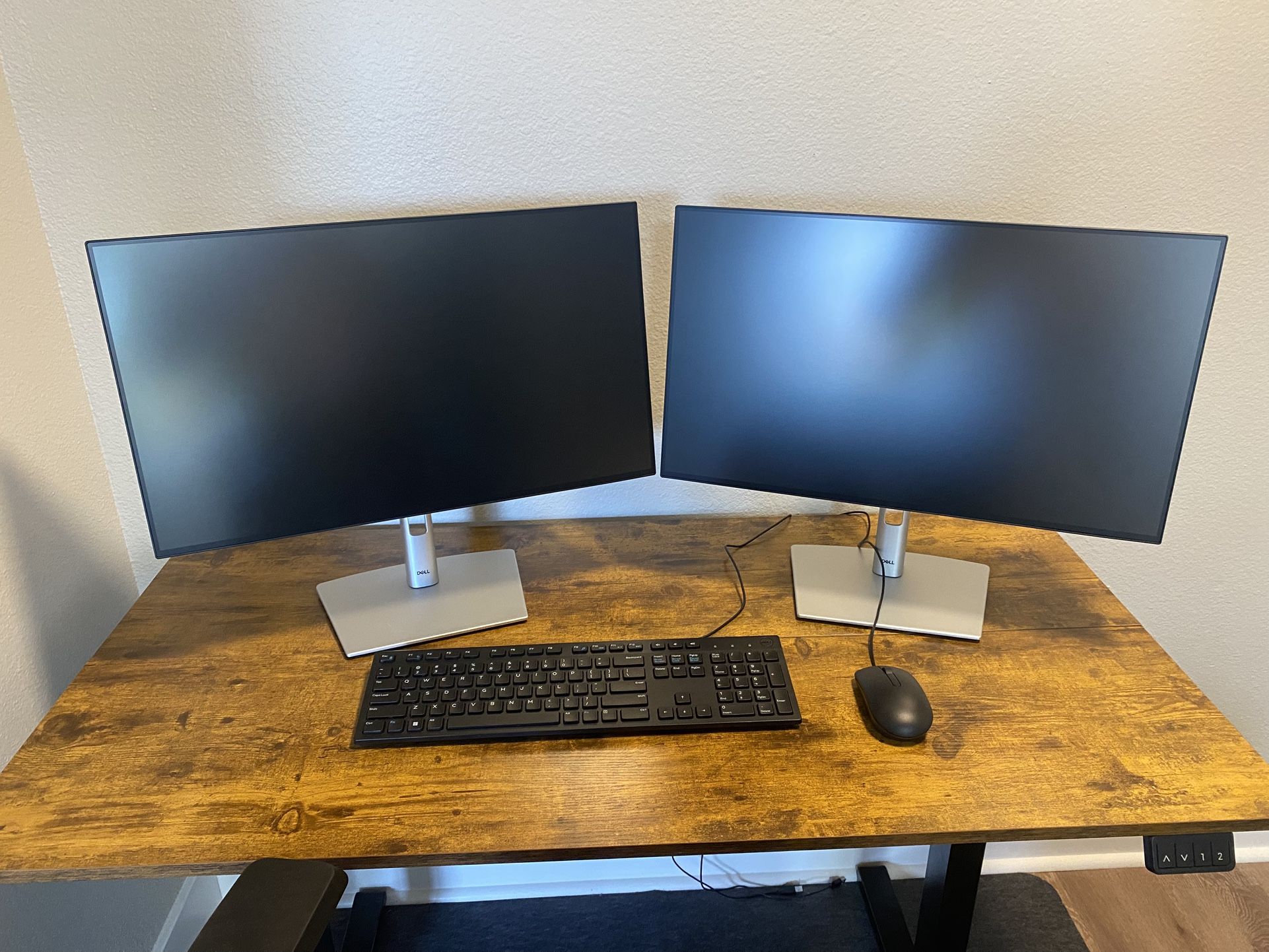 2 Dell Ultrasharp 24” Monitors