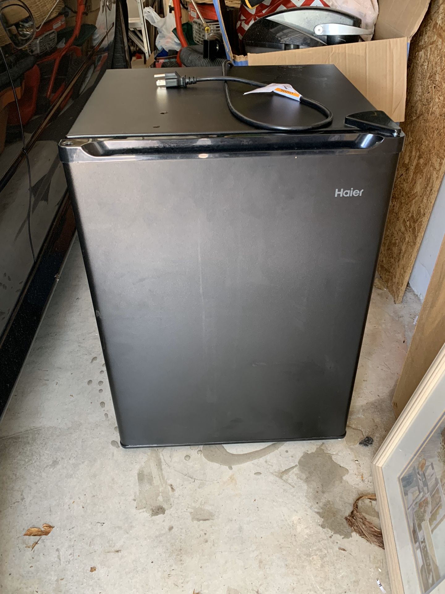 Haier 2.7 cf mini fridge