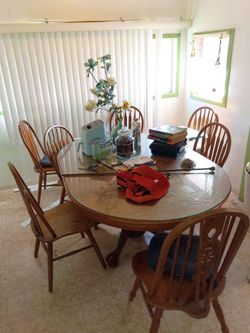 Dining table & chairs