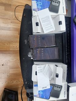 Two Brand New Nokia G400 5G Phones With Cases