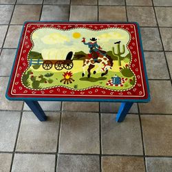 Super Cute Kids Table
