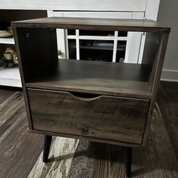 Small Mid Century Wood End Table
