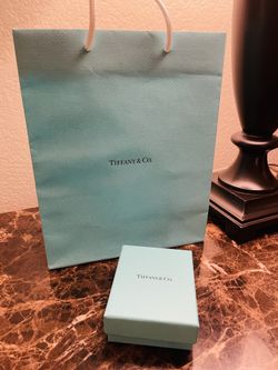 Authentic Tiffany Shopping Bag And Box
