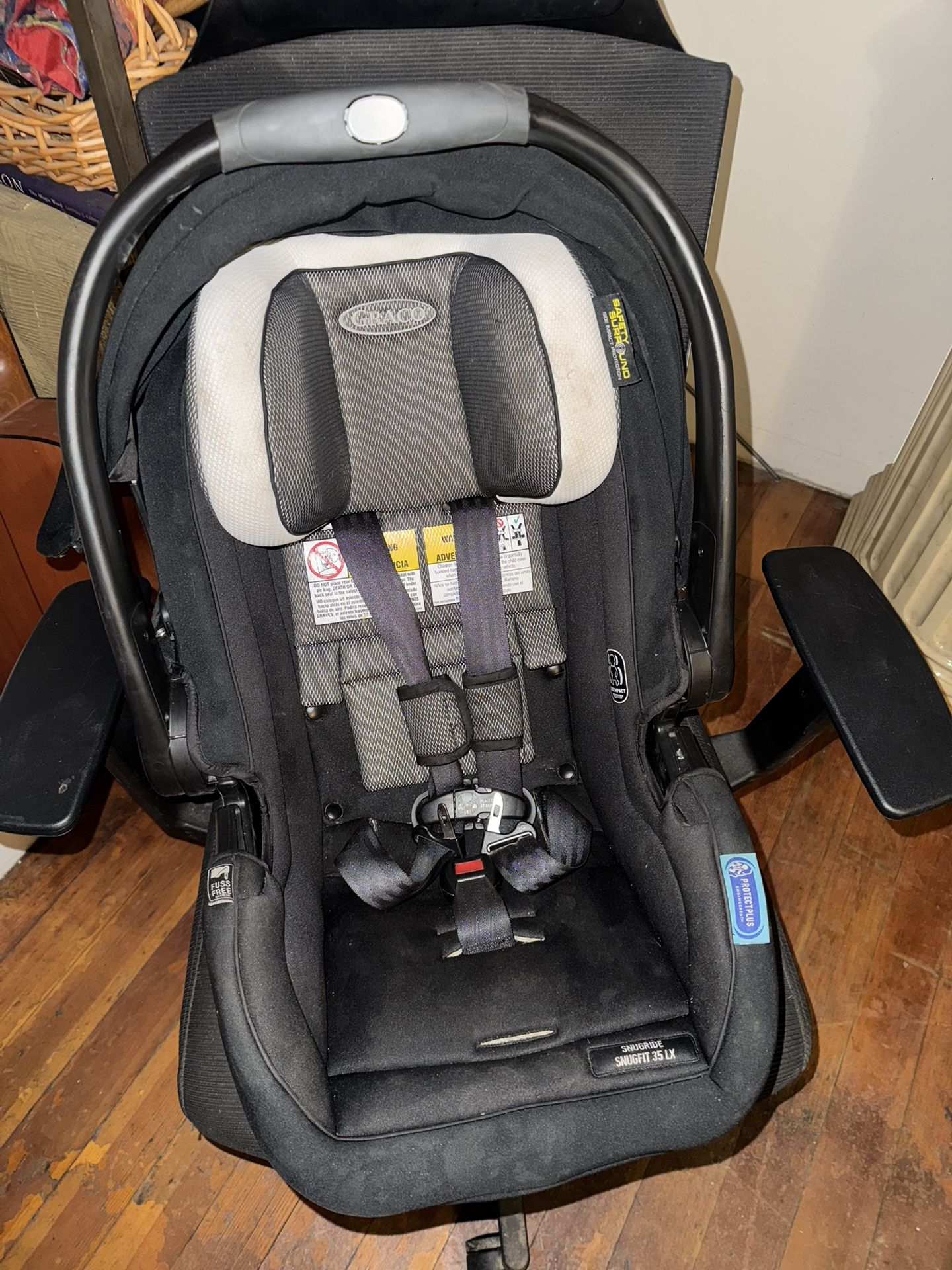 Graco SnugRide SnugFit 35 DLX