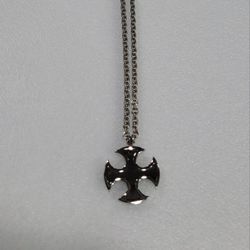 Stainless Steel Round Maltese Cross Pendant & Chain