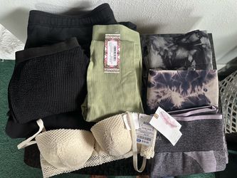 Women's Clothing Bundle – Mixed Lot