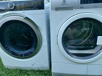 Washer and dryer set