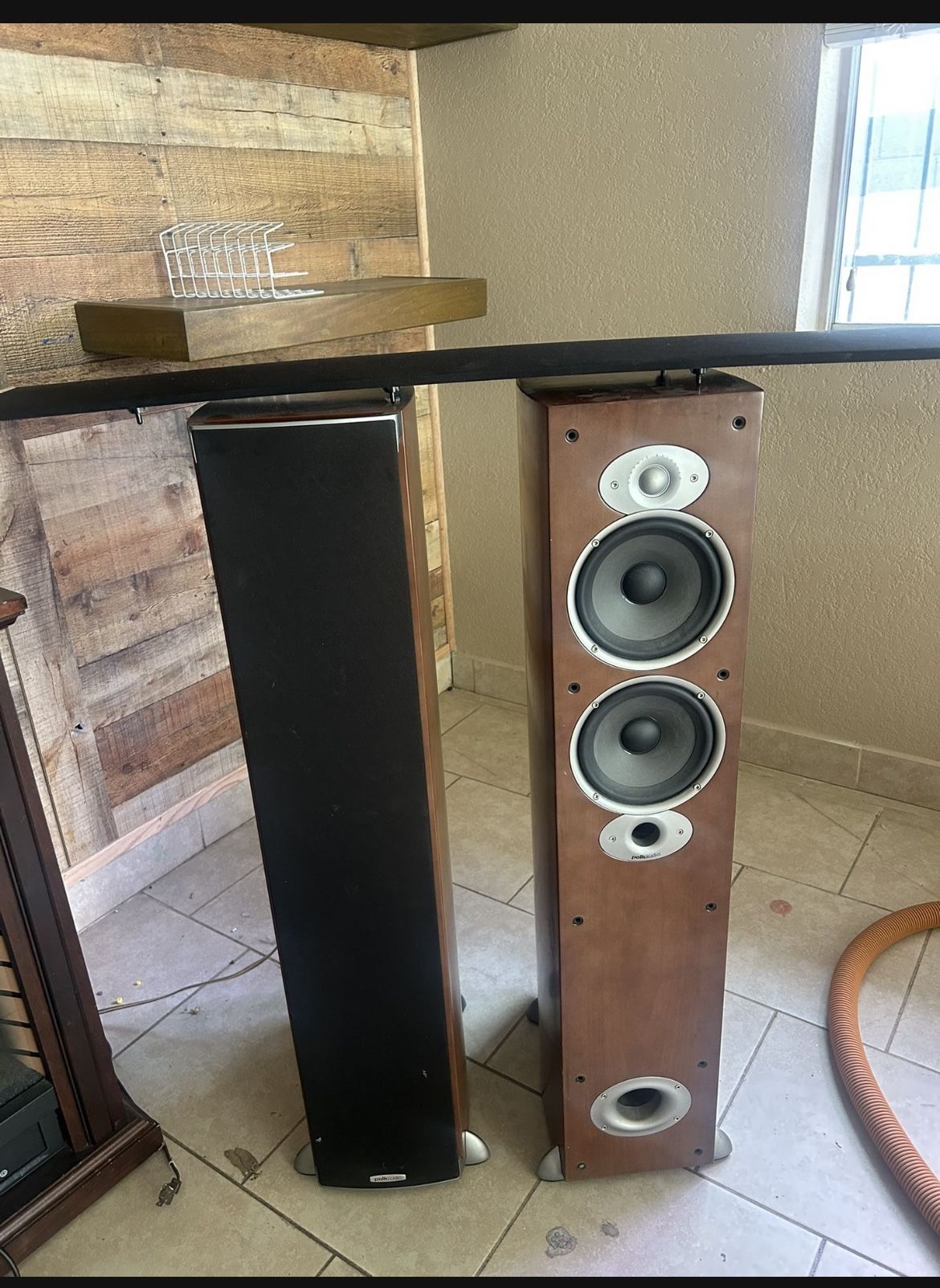 Polk RTI A5 Floor Speakers