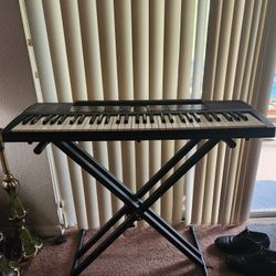 Keyboard Piano With Stand