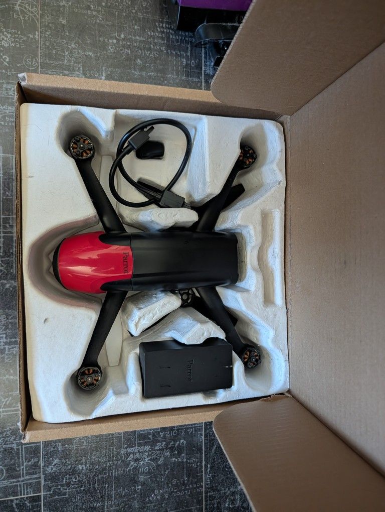 Parrot Bebop 2 Drone And Charger, Shipping Case And Prop Wrench.