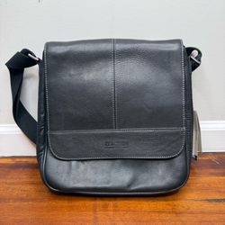Kenneth Cole Reaction Black Leather Crossbody Messenger Bag