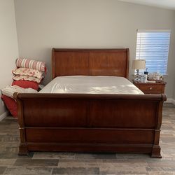 Ethan Allen Cal King Bed Frame Sleigh Bed