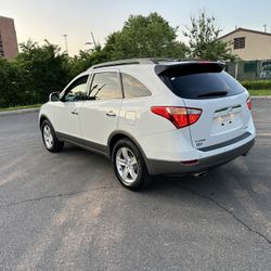 HYUNDAI VERACRUZ 2011 LIMITED AWD CLEAN CARFAX RUNS PERFECT 