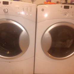 EnergyStar Washer And Dryer Set