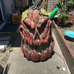 Scary Halloween Light Up Pumpkin Head 