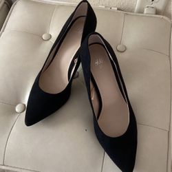 Shoes Size 7