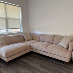 L Shaped Sofa W/ Chaise 